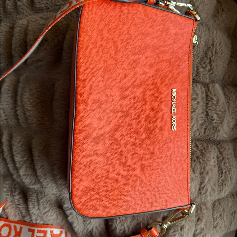 Michael Kors Bold Orange Crossbody Jet Set MK Poppy - Picture 4 of 5